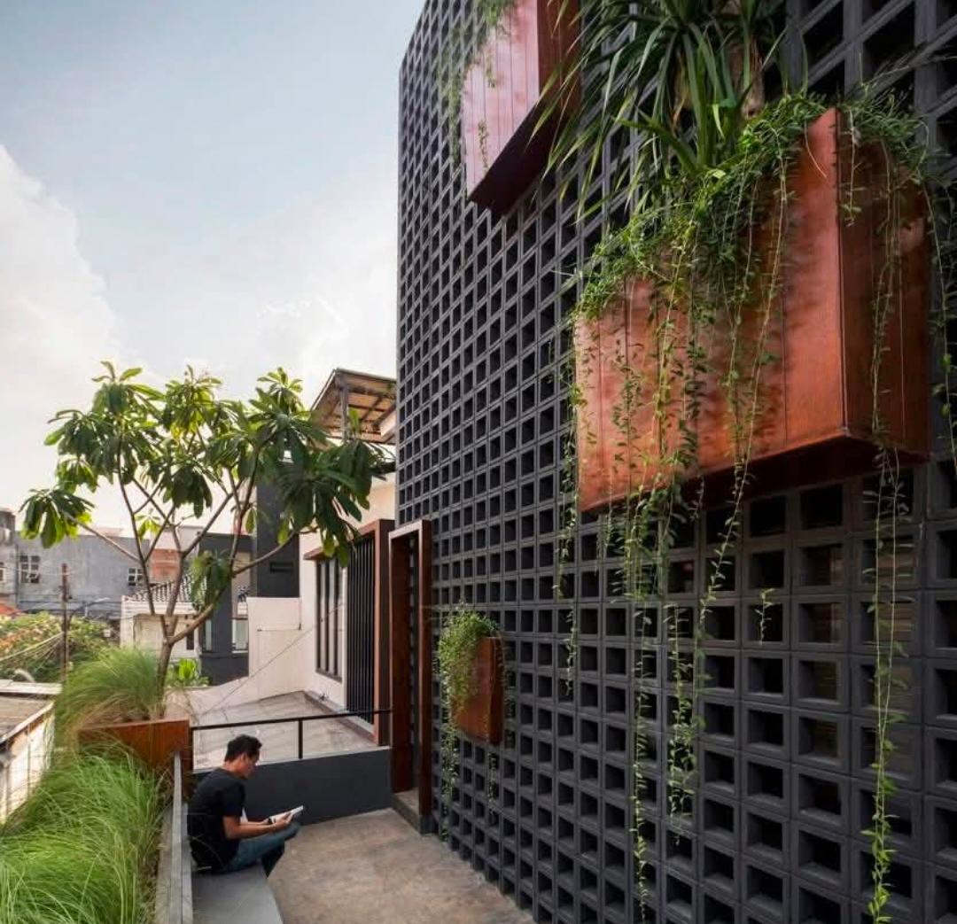 HKKD UPASANNAA Exterior